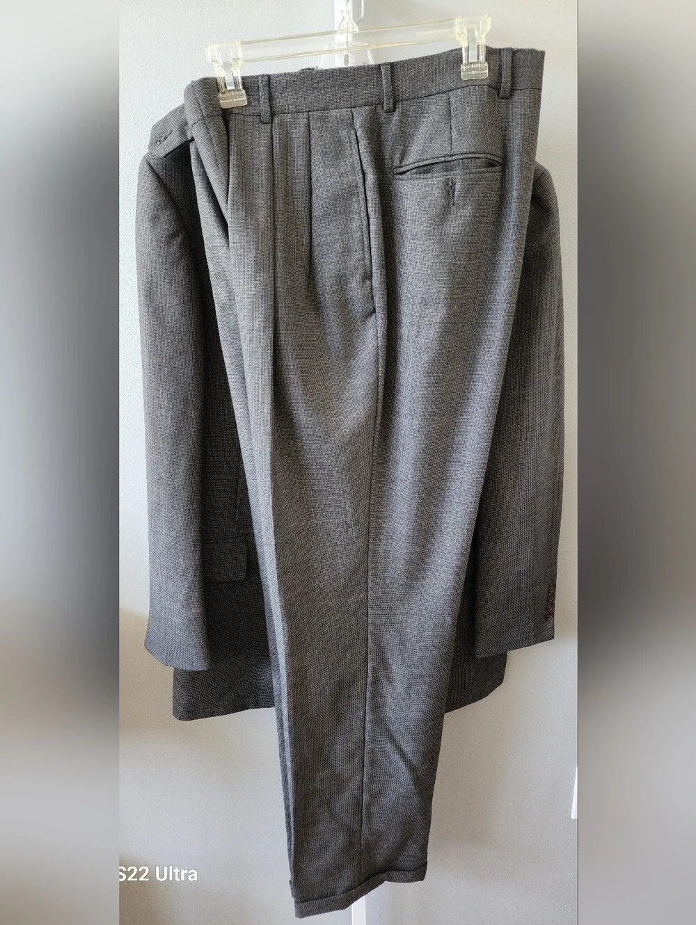 Classic Men's Gray Nautica Two-Piece Suit